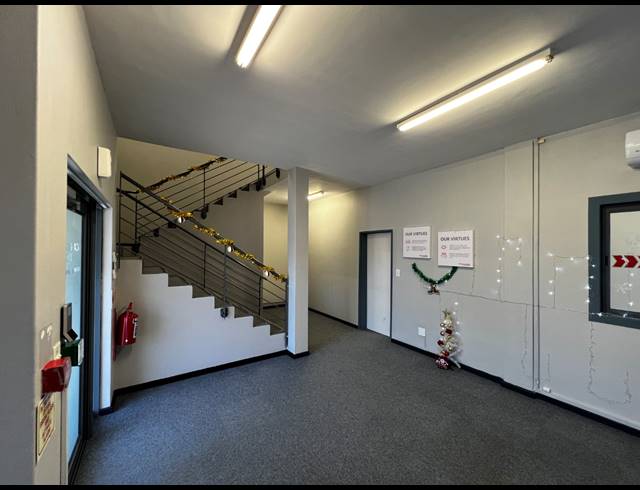 546M² WAREHOUSE TO LET IN AIRPORT INDUSTRIA